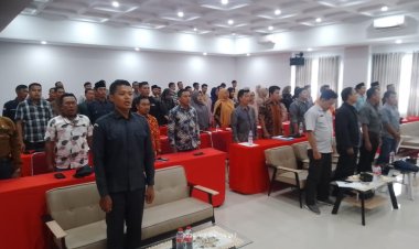 Koordinator Divisi SDMO Bawaslu Inhil Membuka Resmi Bimbingan Teknis Pembinaan Aparatur Pengawas Pemilu