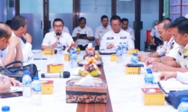Pj Walikota Pekanbaru Pimpin Rapat Desk Pilkada: Bahas Kesiapan Pilkada Serentak 2024