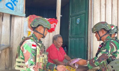 Satgas Yonif 641/Bru Berbagi Kasih dengan Masyarakat Kampung Timeria, Mamberamo Tengah