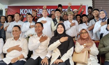 Pasangan H. Bistamam-Jhoni Carles Gelar Konferensi Pers Pascapenetapan Rekapitulasi Pilkada Rohil 2024