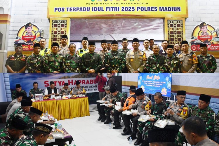 Sahur Bareng di Pos Exit Tol Madiun, Danrem Singgung Komitmen TNI-Polri Selama Libur Lebaran 