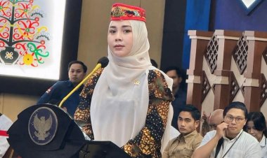 Sumping Dayak, Simbol Budaya Dikenakan Sewitri
