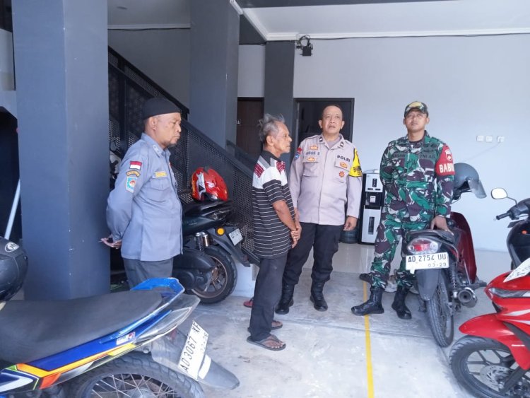 Babinsa & Bhabinkamtibmas Serengan Rutin Patroli Siang Hari