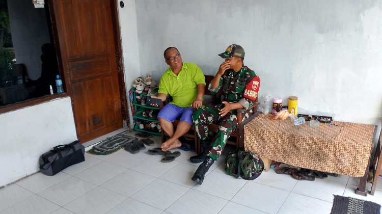 Babinsa Serengan Jalin Silaturahmi Lewat Komsos Bersama Ketua RT