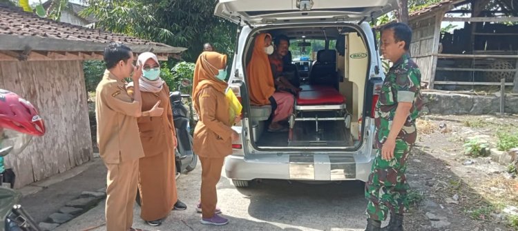 Babinsa dan Puskesmas Evakuasi Pasien ODGJ di Boyolali