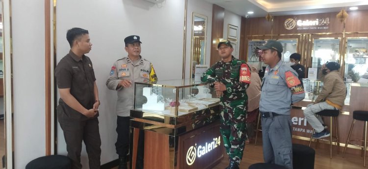 Babinsa dan Bhabinkamtibmas Serengan Gelar Patroli Siang Cegah Kriminalitas