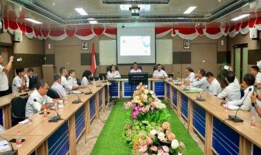 Pembentukan Posbakum Desa/Kelurahan di Kampar Dikebut, Bupati Target Selesai 20 Agustus 2025