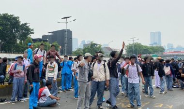 KPAI Dampingi Anak Saat Demo DPR RI