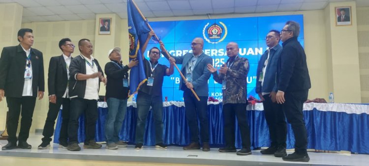 Akhmad Munir Terpilih Ketua Umum PWI Pusat 2025–2030 di Kongres Cikarang