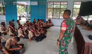 Babinsa Sragen Tanamkan Nasionalisme ke Siswa SMKN 1 Gesi