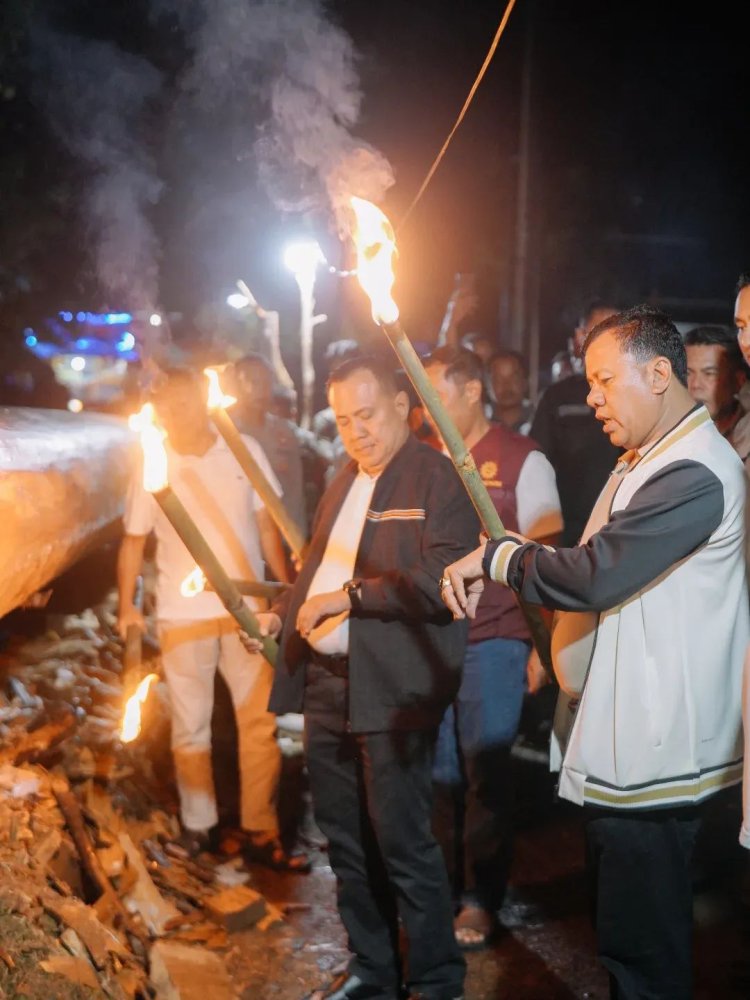 Bupati Kuansing: Malam Layur Jalur Dayang Malini Simbol Kebersamaan dan Gotong Royong