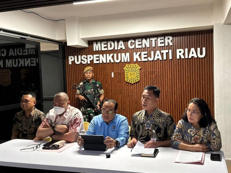 Kejari Inhu Tetapkan 9 Tersangka Korupsi Rp15 Miliar di BPR Indra Arta Riau