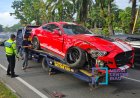 Ford Mustang Tabrak Pohon di Sudirman Pekanbaru, Pengemudi Luka