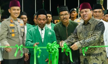 Bupati Kuansing Hadiri Tabligh Akbar UAS, Resmikan Sekretariat MWC NU Singingi Hilir