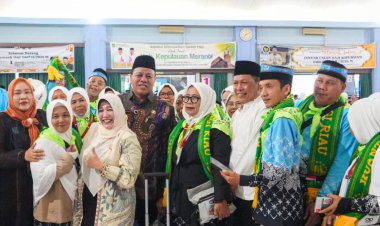 Pemkab Kuansing Lepas 186 Jemaah Haji Kloter VIII Batam