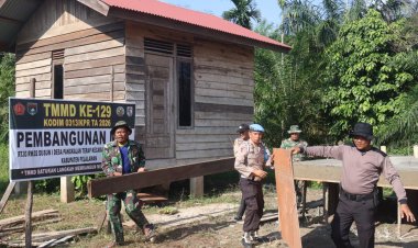 Wujudkan Lingkungan Sehat, Sinergi TNI-Polri Di TMMD ke-129 Pacu Pembangunan MCK di Desa Pangkalan Terap